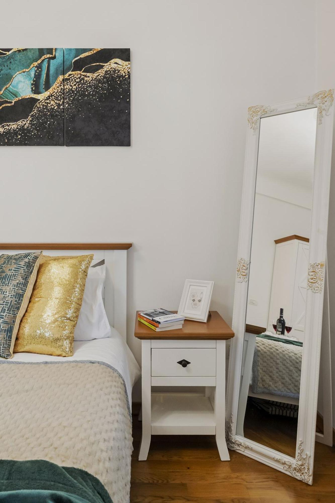 Sweet Luxury Three Rooms Apartment City Center Universitate Bucarest Exterior foto