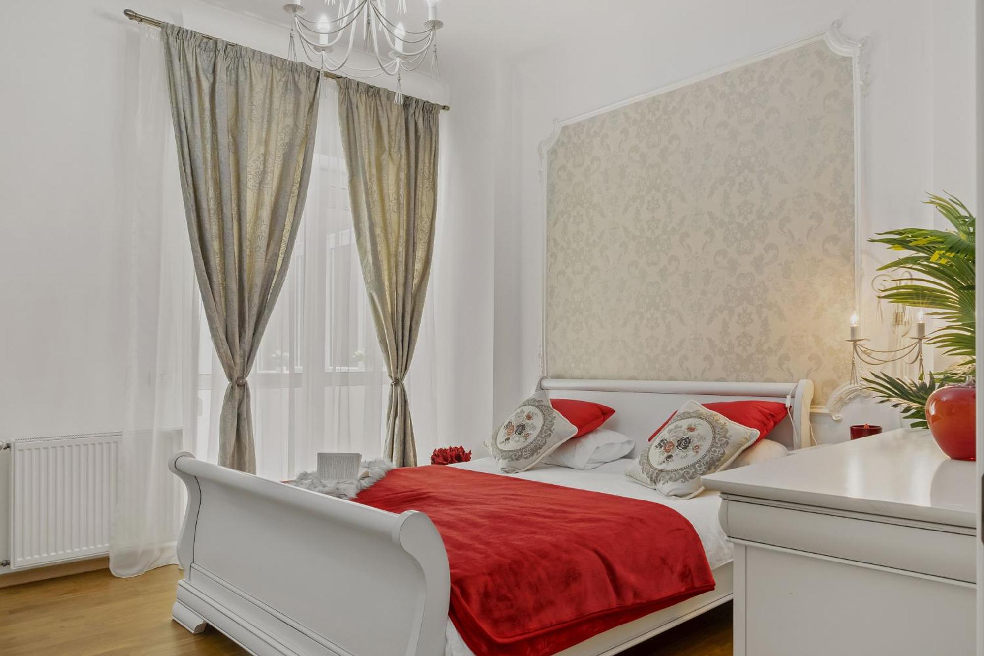 Sweet Luxury Three Rooms Apartment City Center Universitate Bucarest Exterior foto